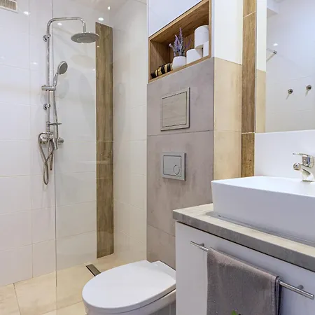 Apartmán Andrzejczyk - Swietojanska 96 *