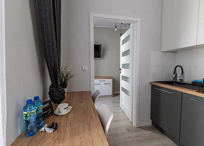 Andrzejczyk - Swietojanska 96 *